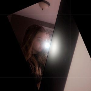 Meet your Posher, Ella